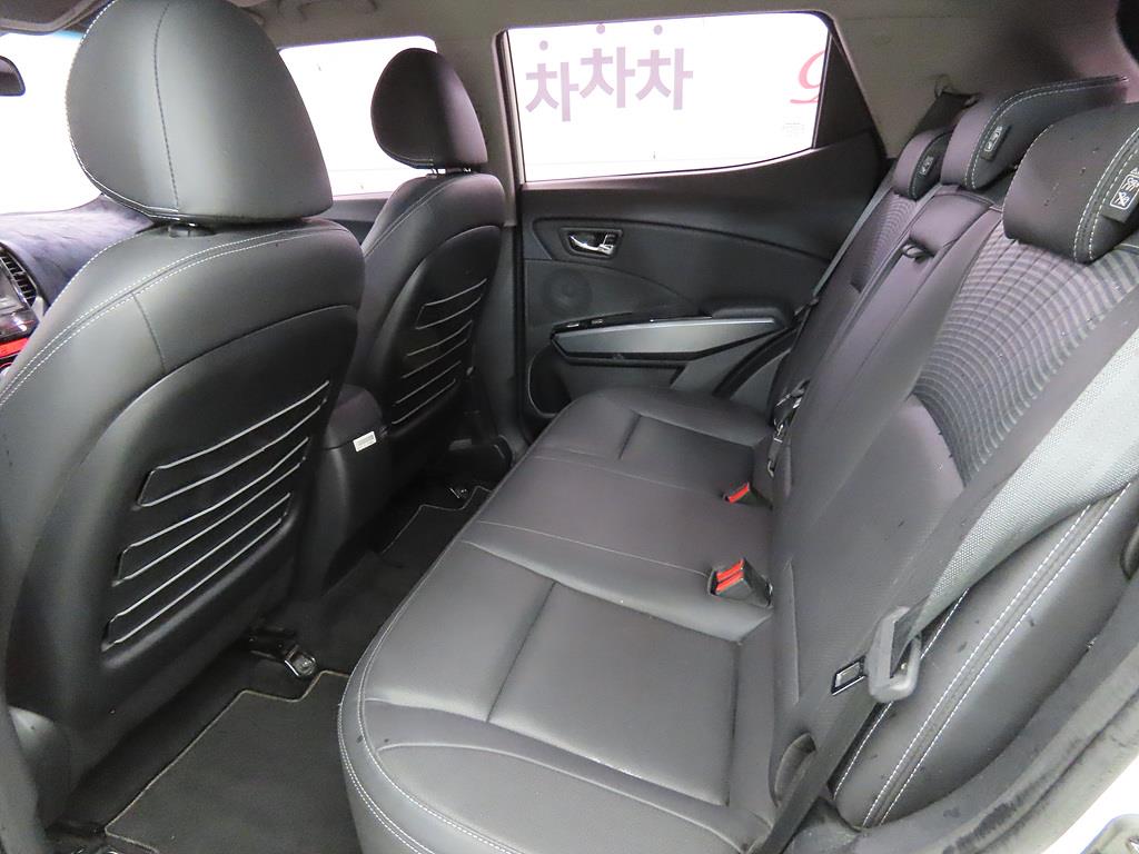 Ssangyong Tivoli - Vista 7