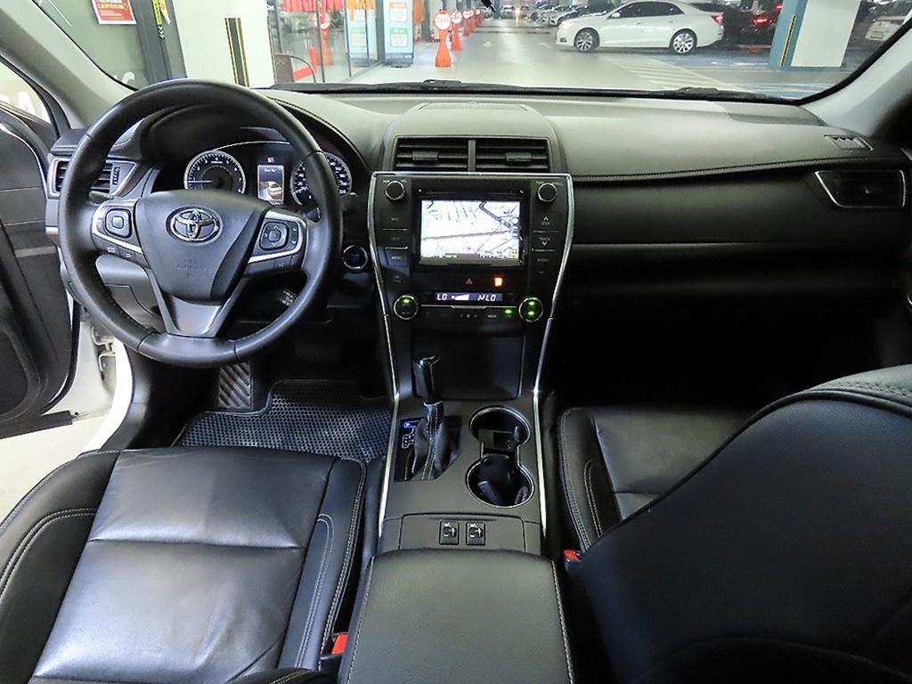 Toyota Camry - Vista 10