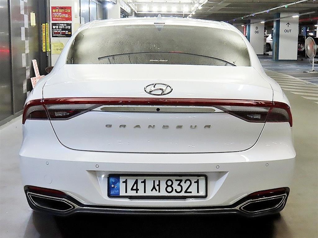 HYUNDAI Grandeur - Vista 5
