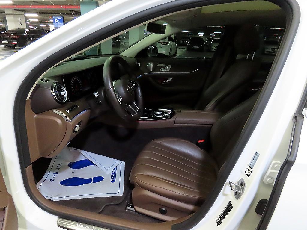 Mercedes Benz E class - Vista 6