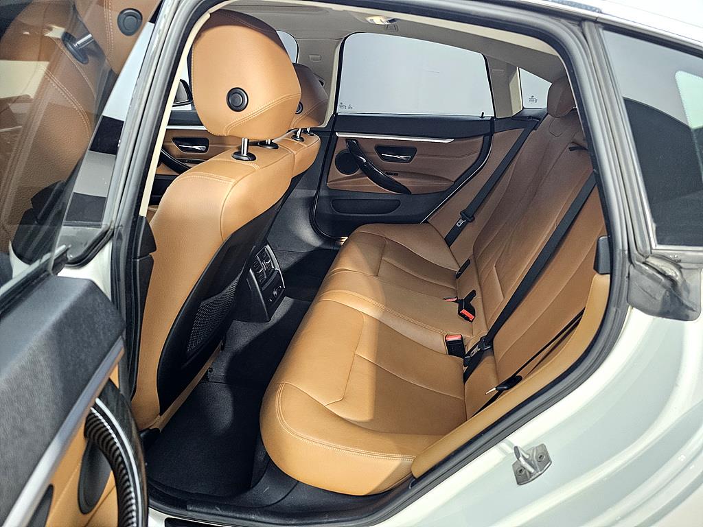 BMW 4 Series - Vista 9