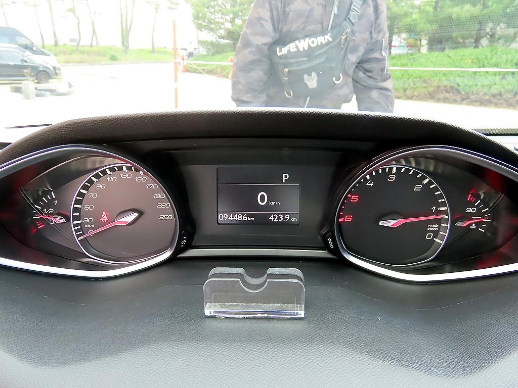Peugeot 308 - Vista 9