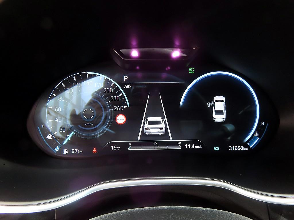 Genesis G80 - Vista 9