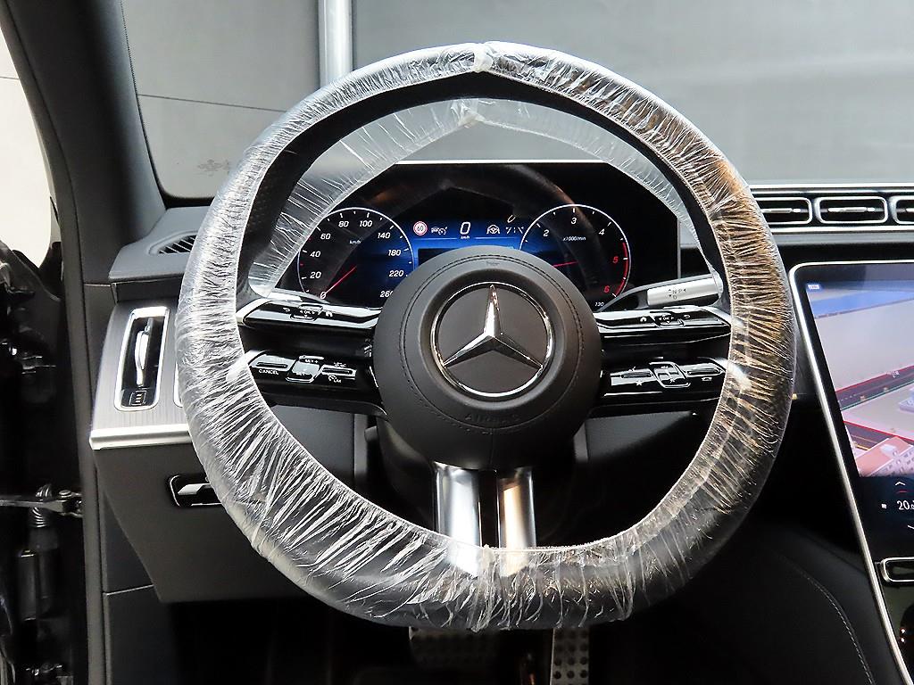 Mercedes Benz S Class - Vista 9