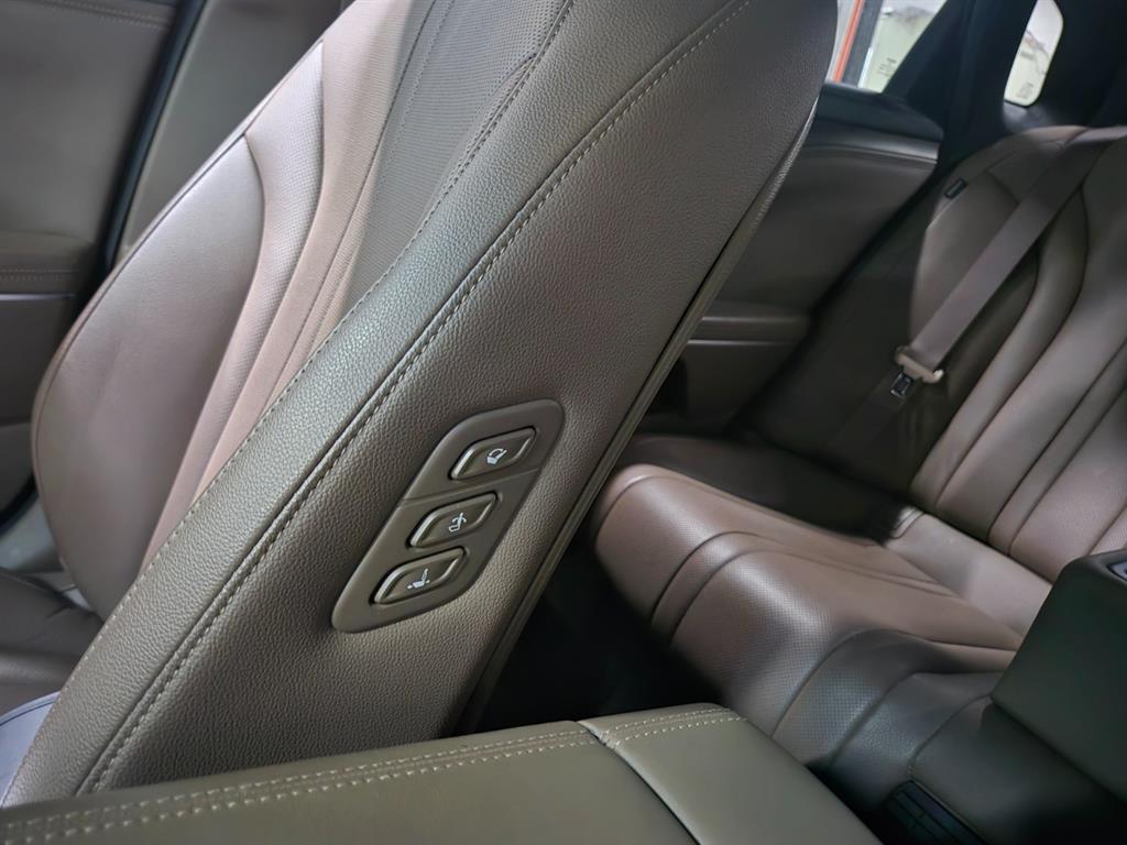 KIA K8 - Vista 7