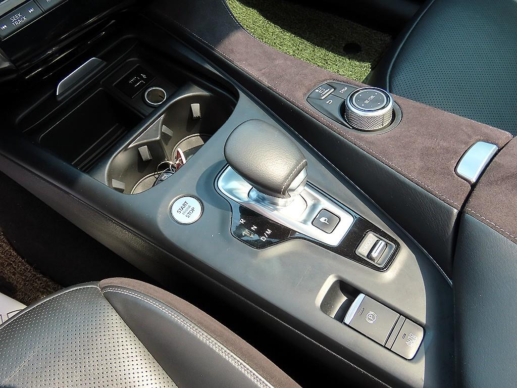 Infiniti QX - Vista 10