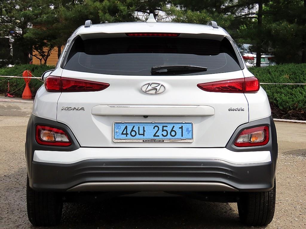 HYUNDAI Kona - Vista 4