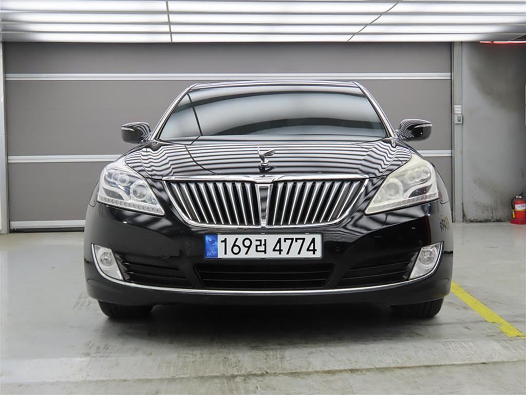 HYUNDAI Equus - Vista 2