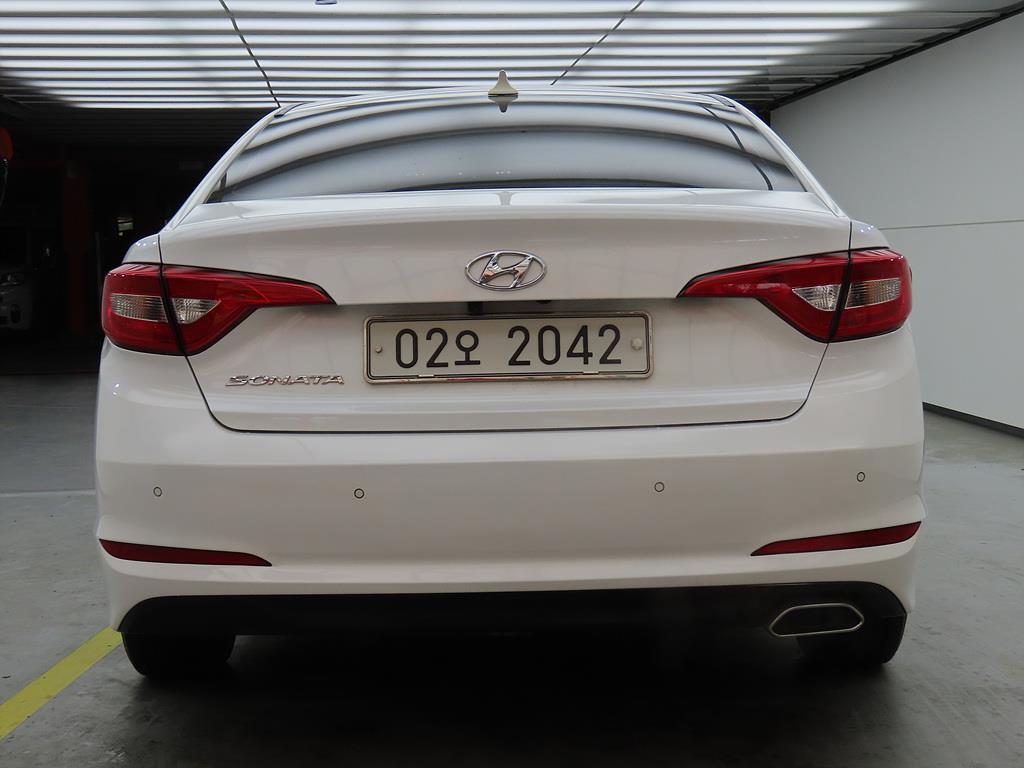 HYUNDAI Sonata - Vista 3