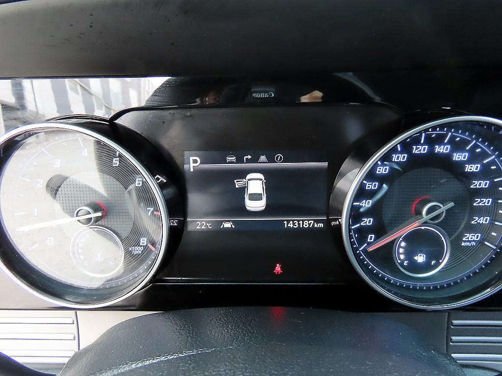 HYUNDAI Grandeur - Vista 9