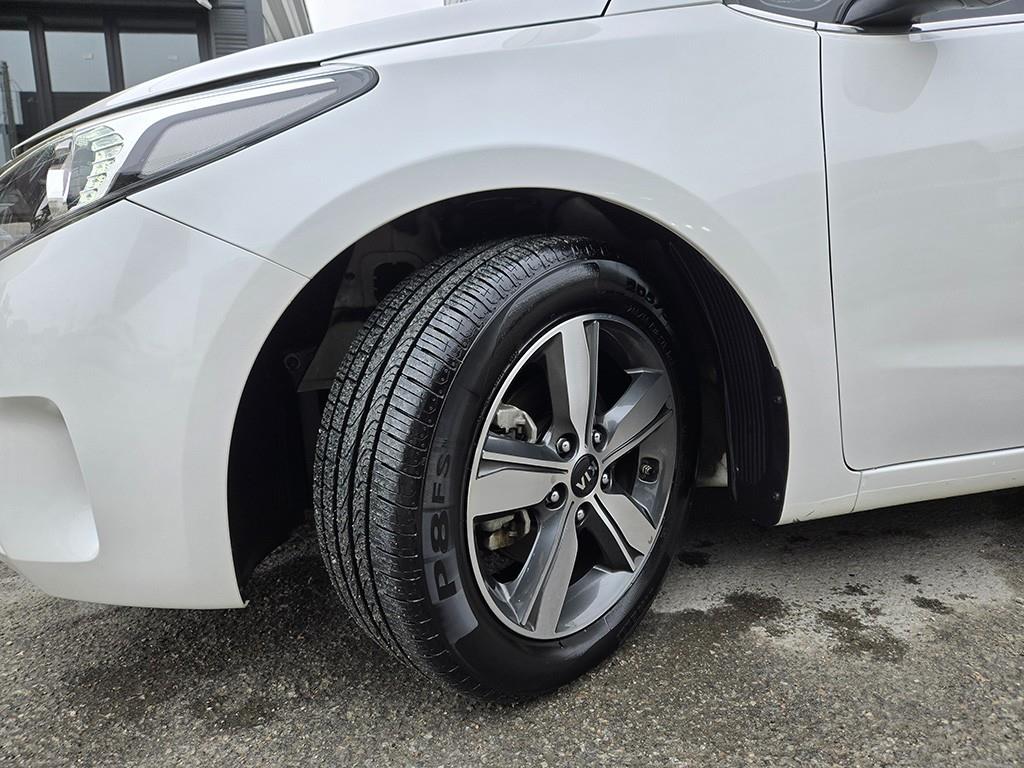 KIA K3 2018 Blanco - Importación desde Corea - HF Imports Iquique - Foto 19
