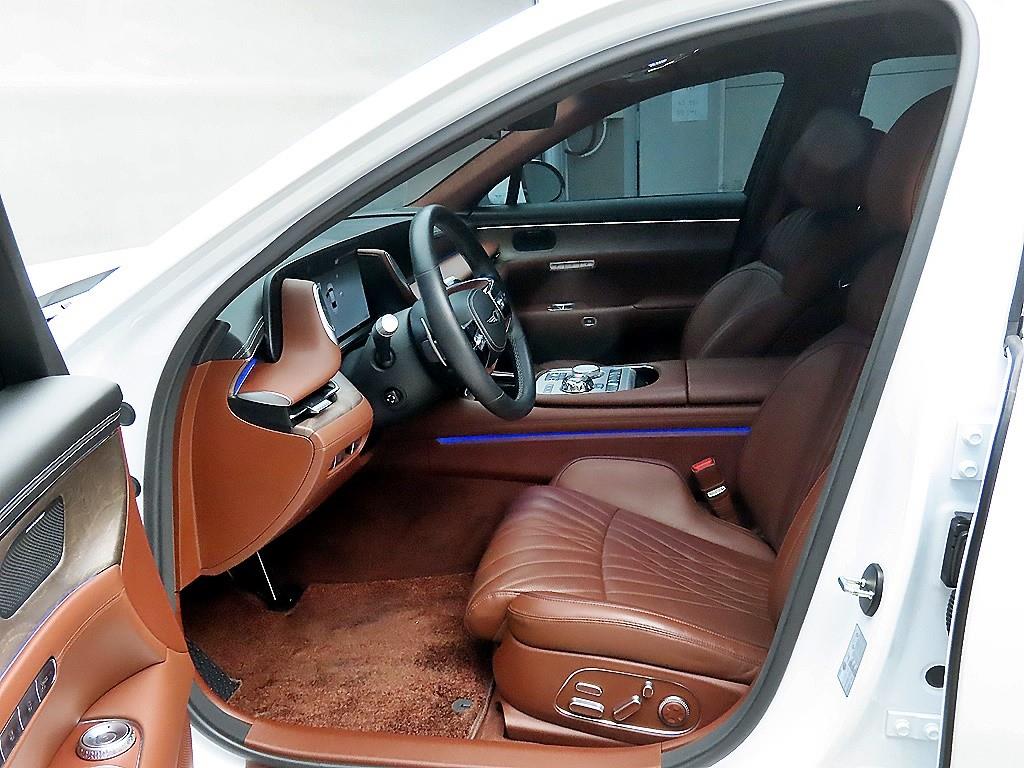 Genesis G90 - Vista 5