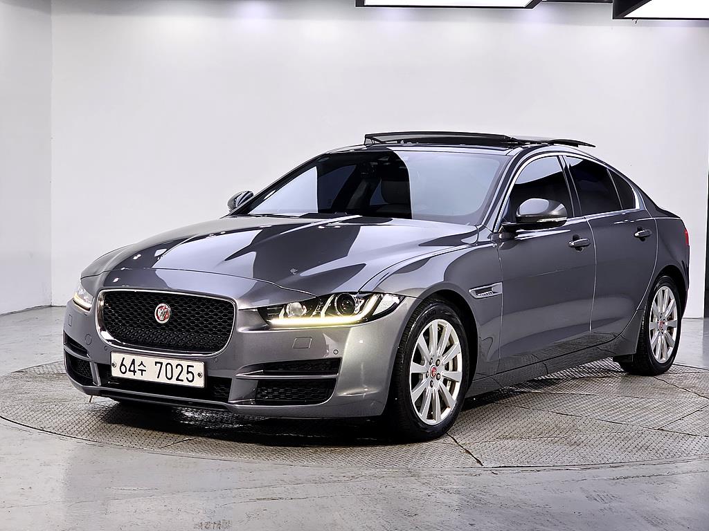 Jaguar XE 2017 Gris - Importación desde Corea - HF Imports Iquique - Foto 1