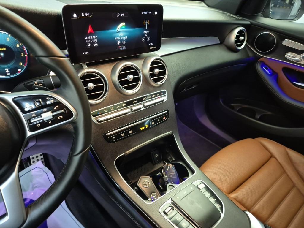 Mercedes Benz GLC Class - Vista 10