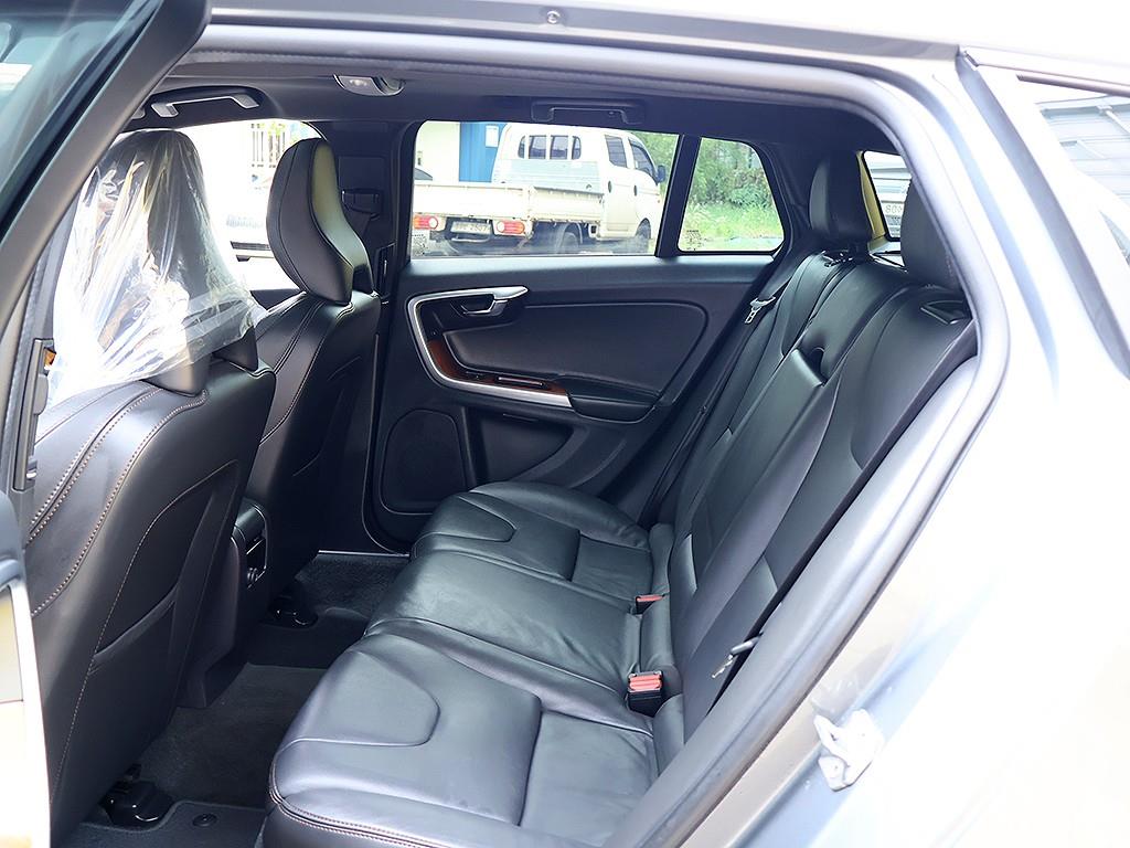 Volvo V60 2018 Gris - Importación desde Corea - HF Imports Iquique - Foto 12