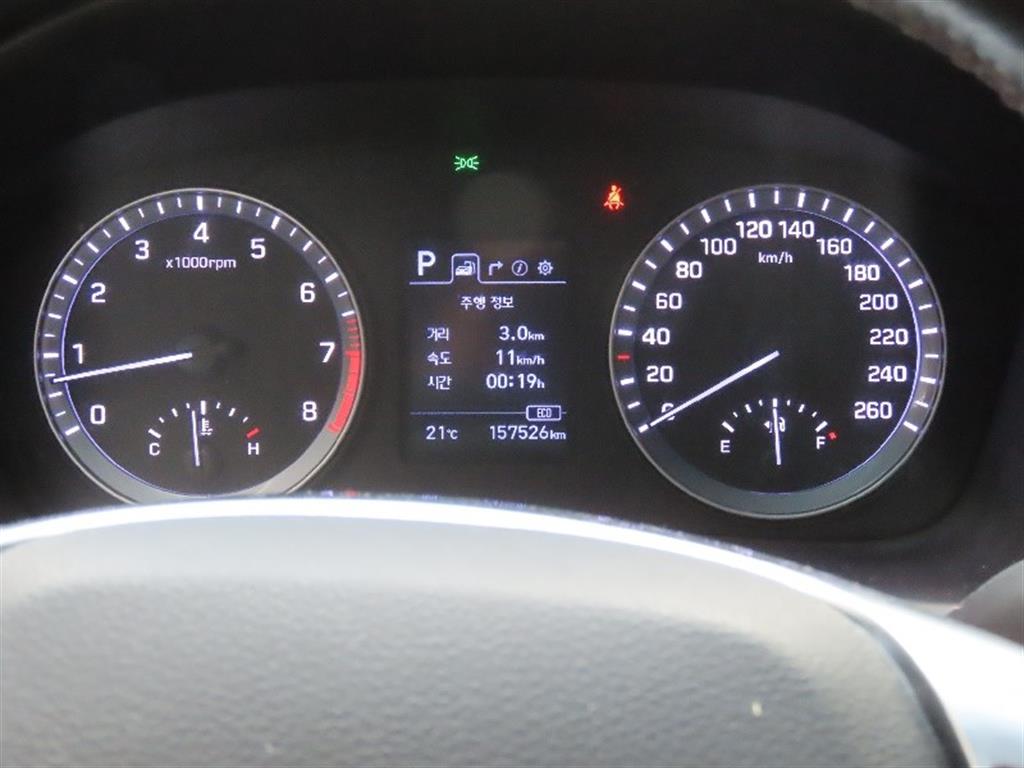HYUNDAI Sonata - Vista 9
