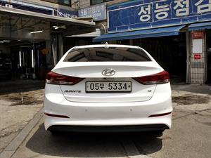 HYUNDAI Avante - Vista 5