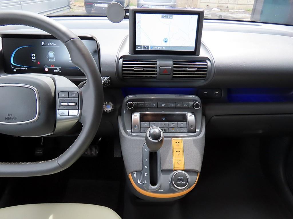 HYUNDAI Casper - Vista 10