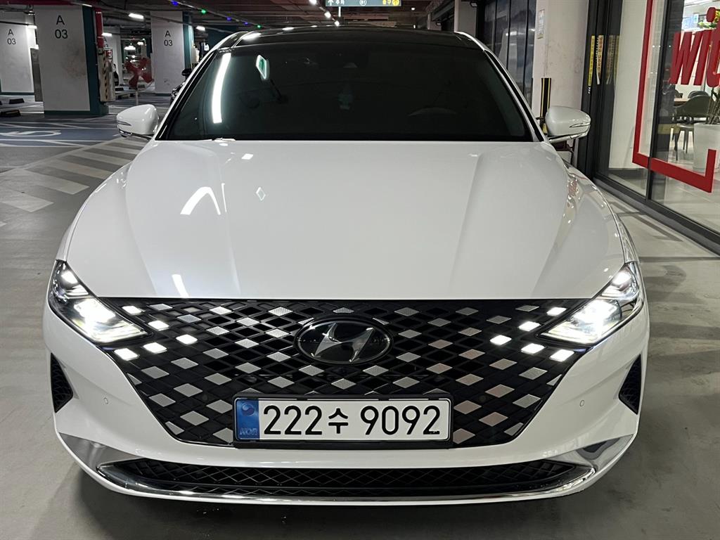HYUNDAI Grandeur - Vista 2