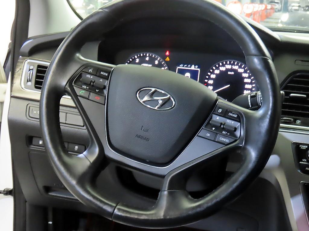 HYUNDAI Sonata - Vista 8