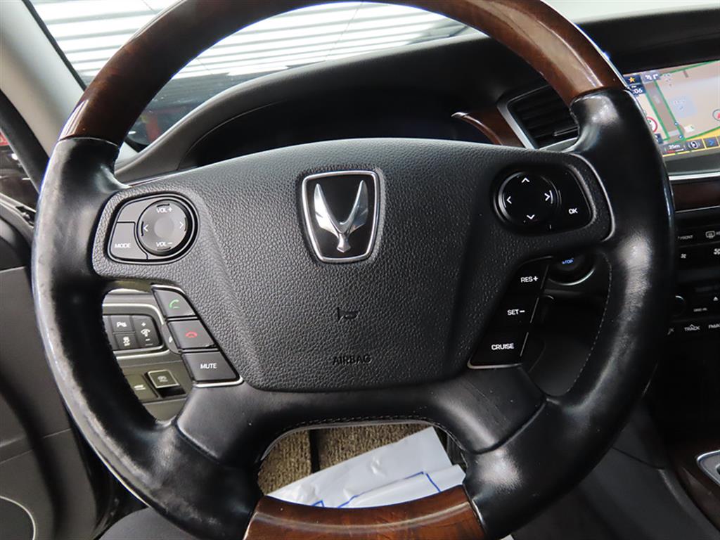 HYUNDAI Equus - Vista 8