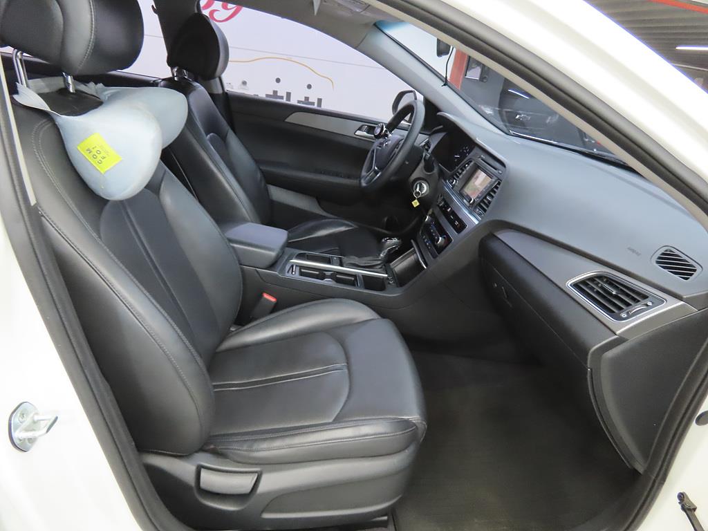 HYUNDAI Sonata - Vista 6