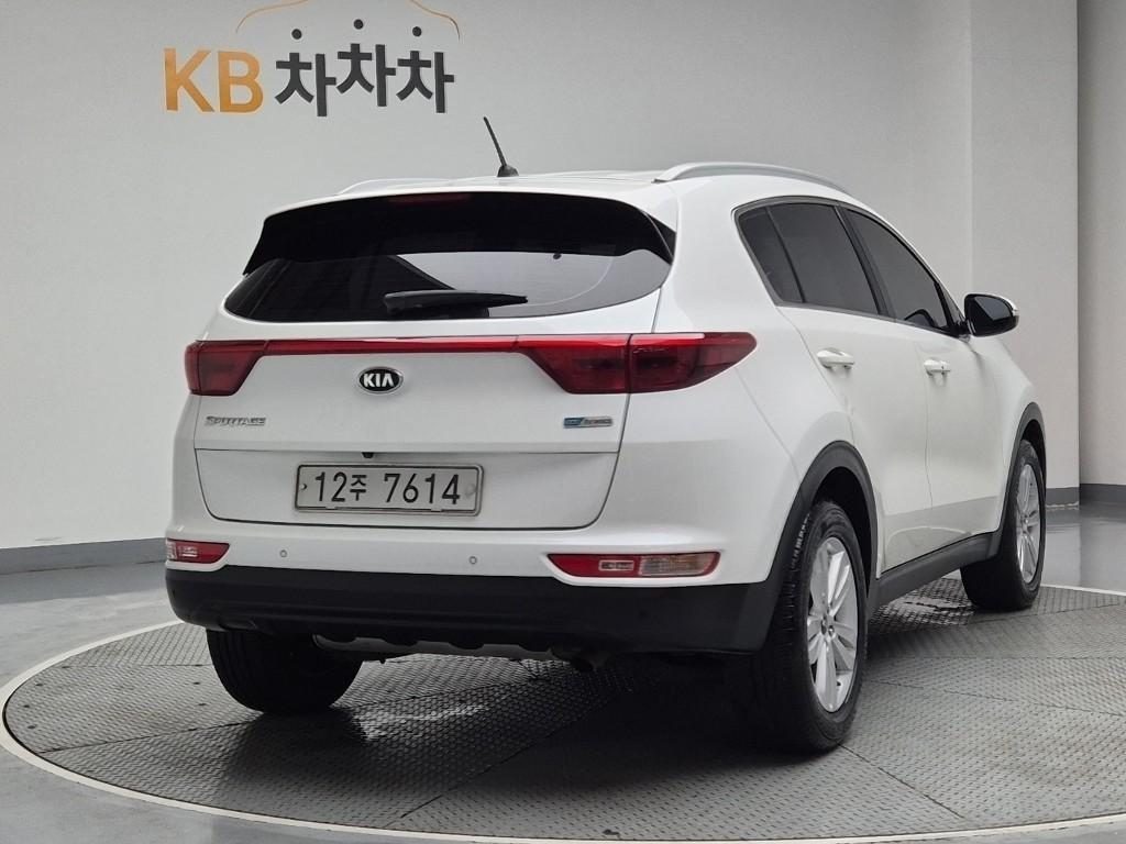 KIA Sportage - Vista 4