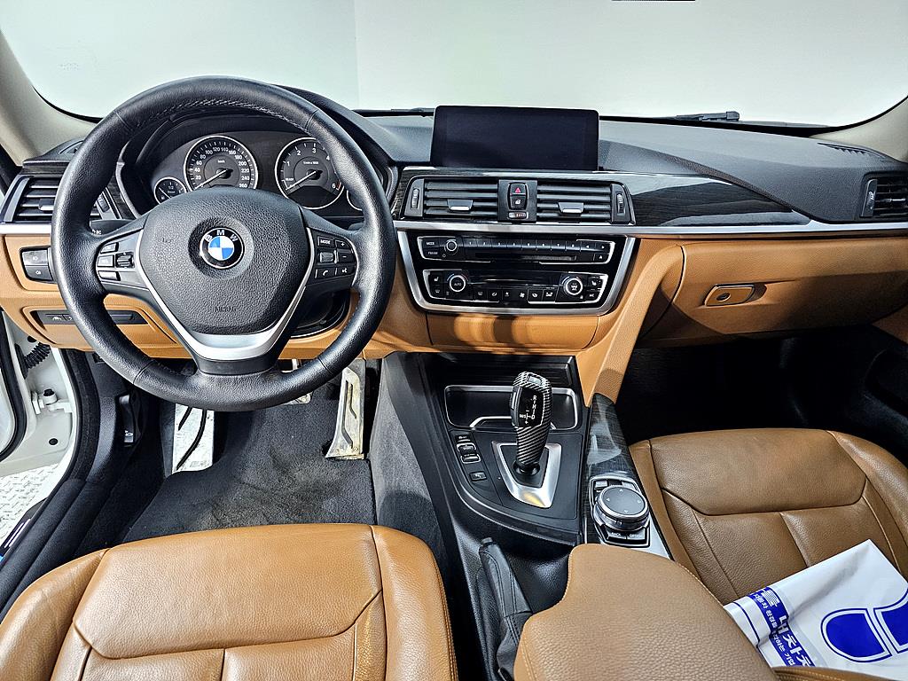 BMW 4 Series - Vista 5