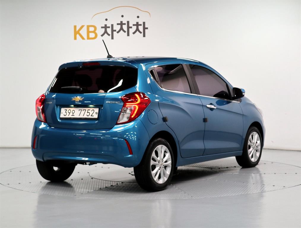 Chevrolet Spark - Vista 3
