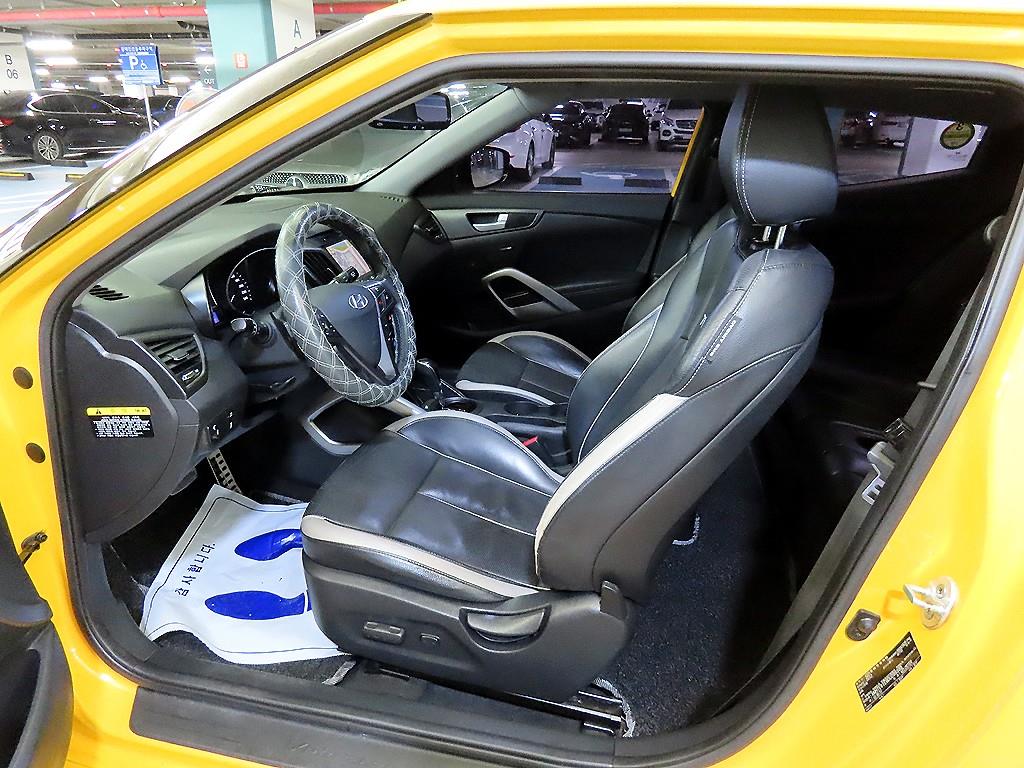 HYUNDAI Veloster - Vista 6