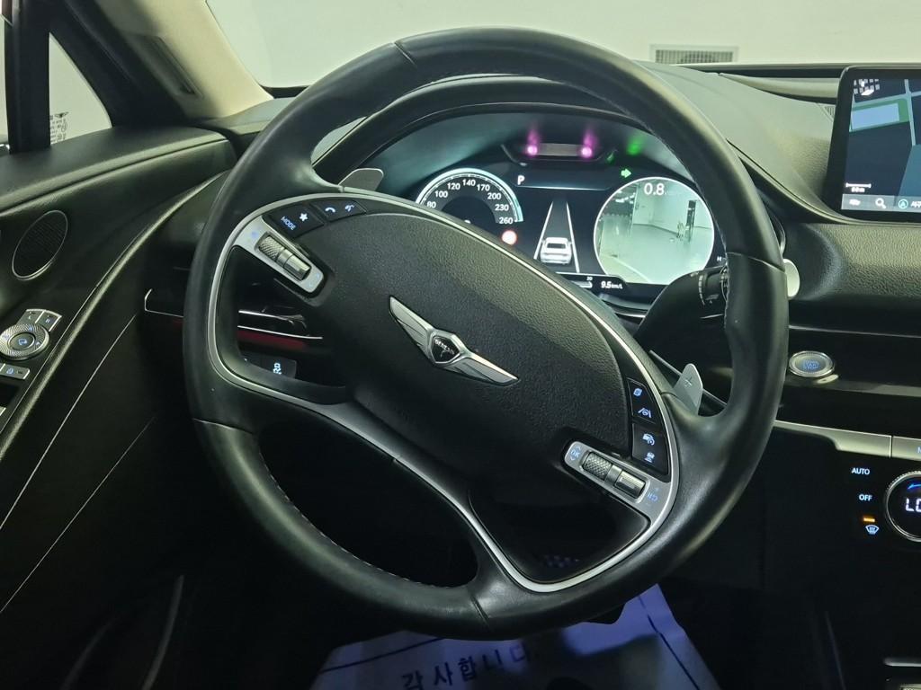 Genesis G80 - Vista 9