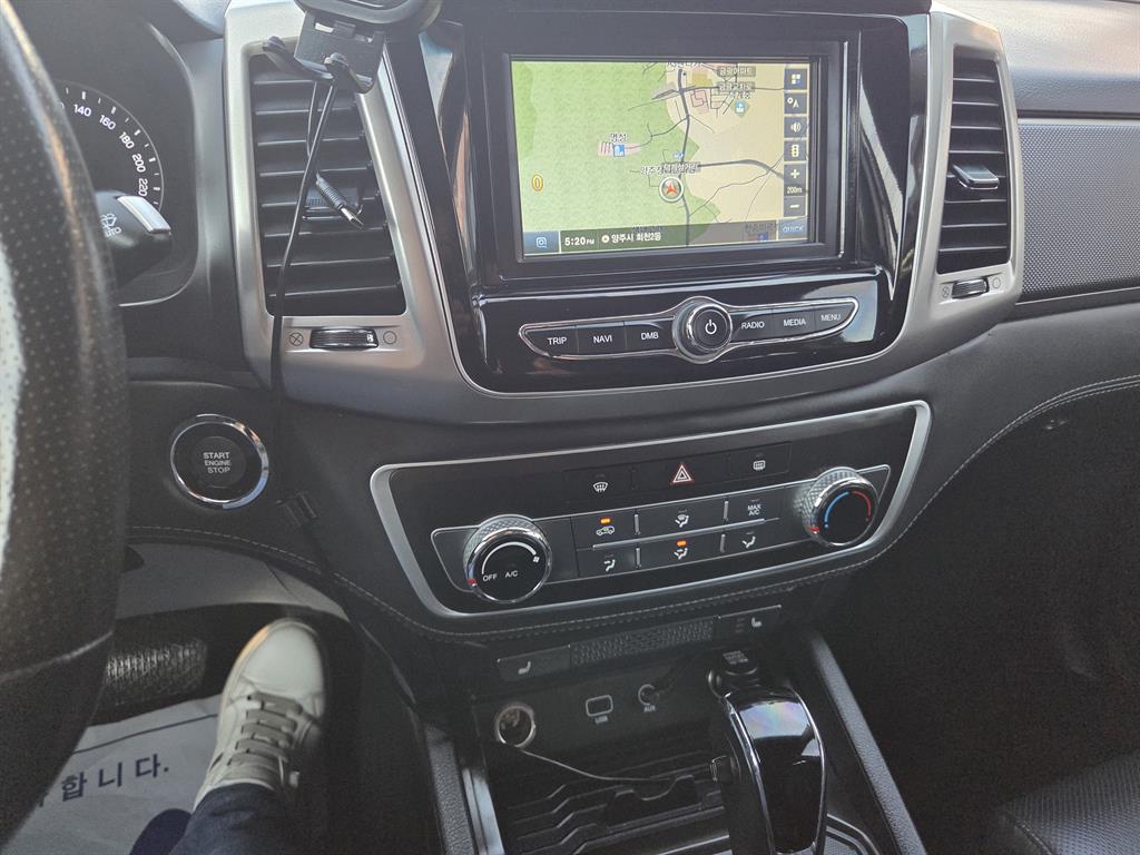 Ssangyong Rexton 2019 Azul - Importación desde Corea - HF Imports Iquique - Foto 17