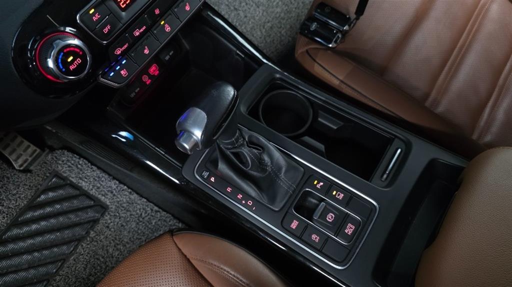 KIA Sorento - Vista 9