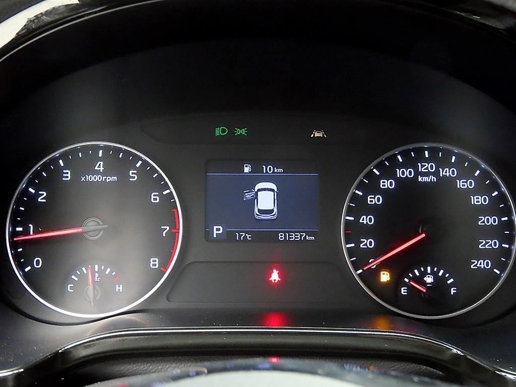 KIA Seltos - Vista 8