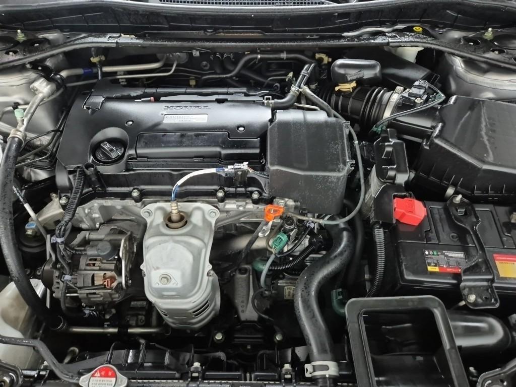 Honda Accord - Vista 5