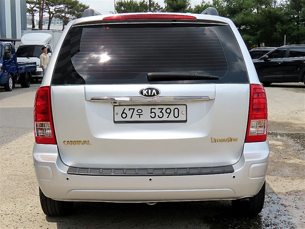 KIA Carnival - Vista 4