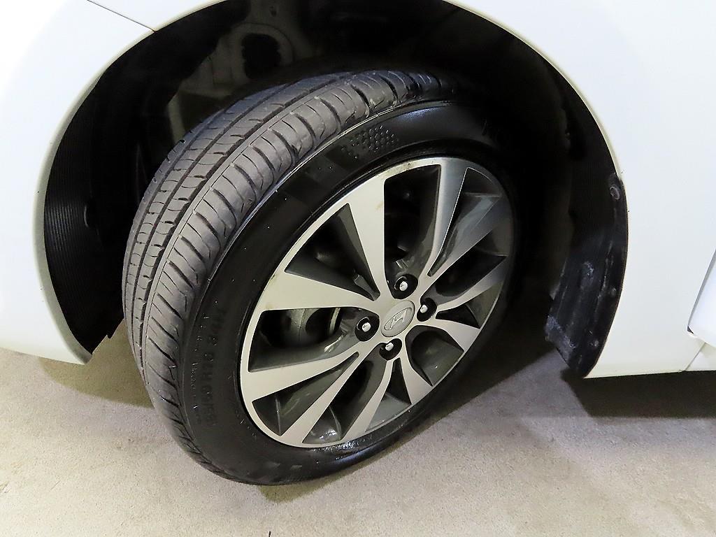 HYUNDAI Accent 2015 Blanco - Importación desde Corea - HF Imports Iquique - Foto 18
