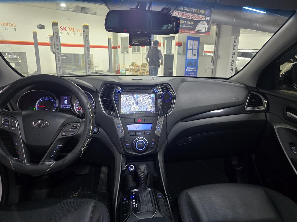 HYUNDAI Santa Fe - Vista 5