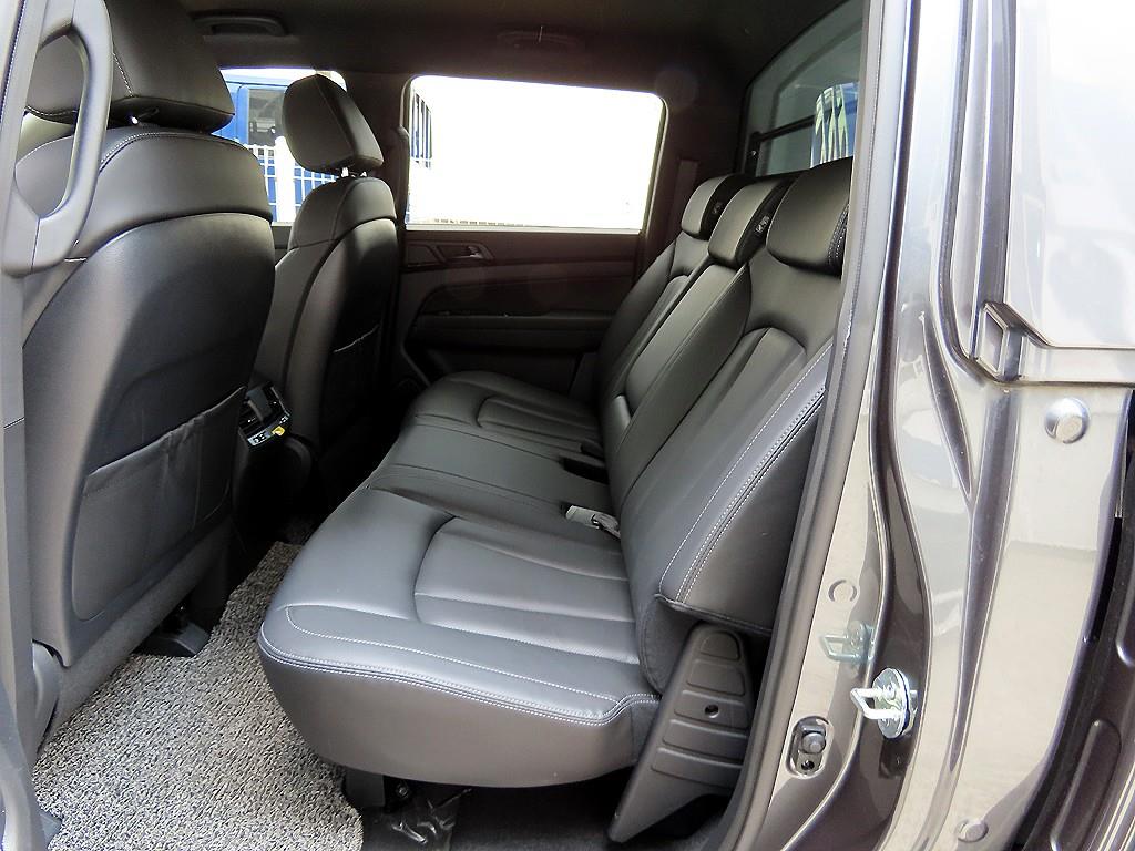 Ssangyong Rexton - Vista 6