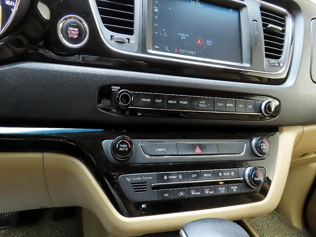 KIA Carnival 2018 Negro - Importación desde Corea - HF Imports Iquique - Foto 16