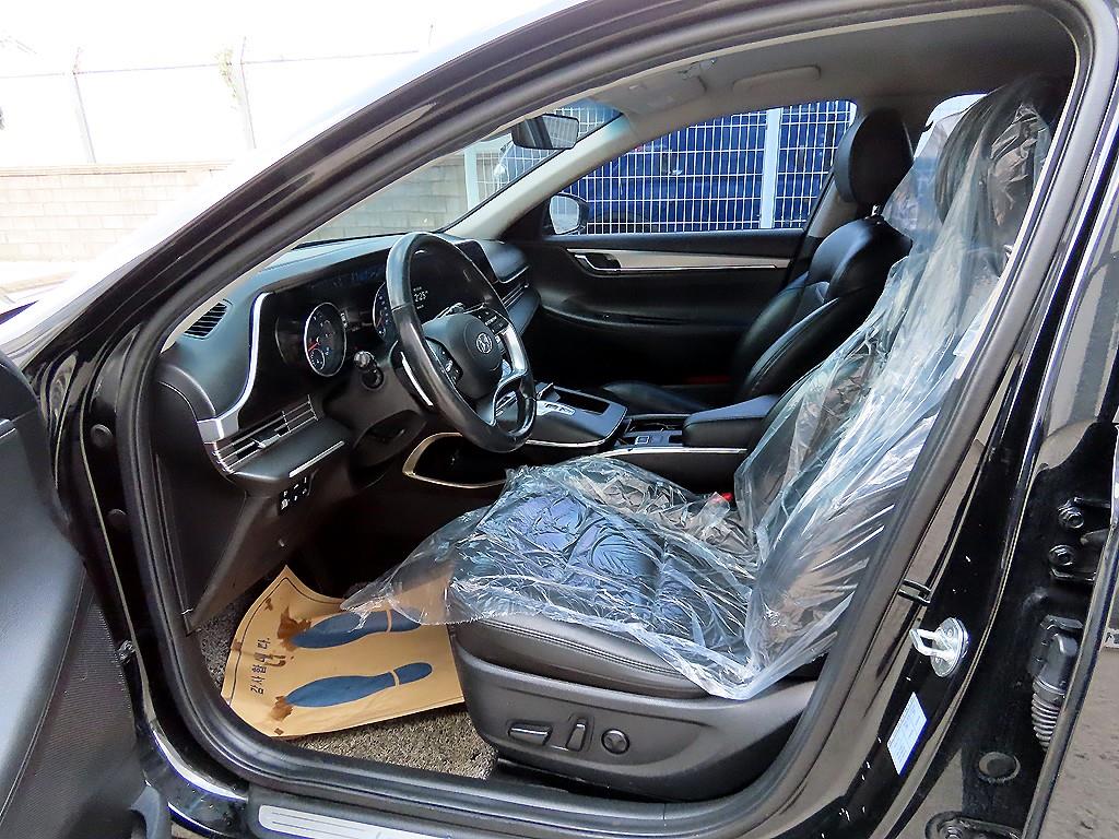 HYUNDAI Grandeur - Vista 5