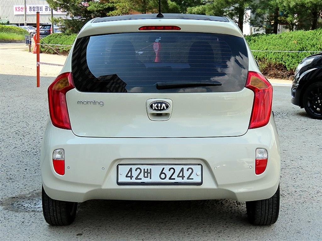 KIA Morning - Vista 4