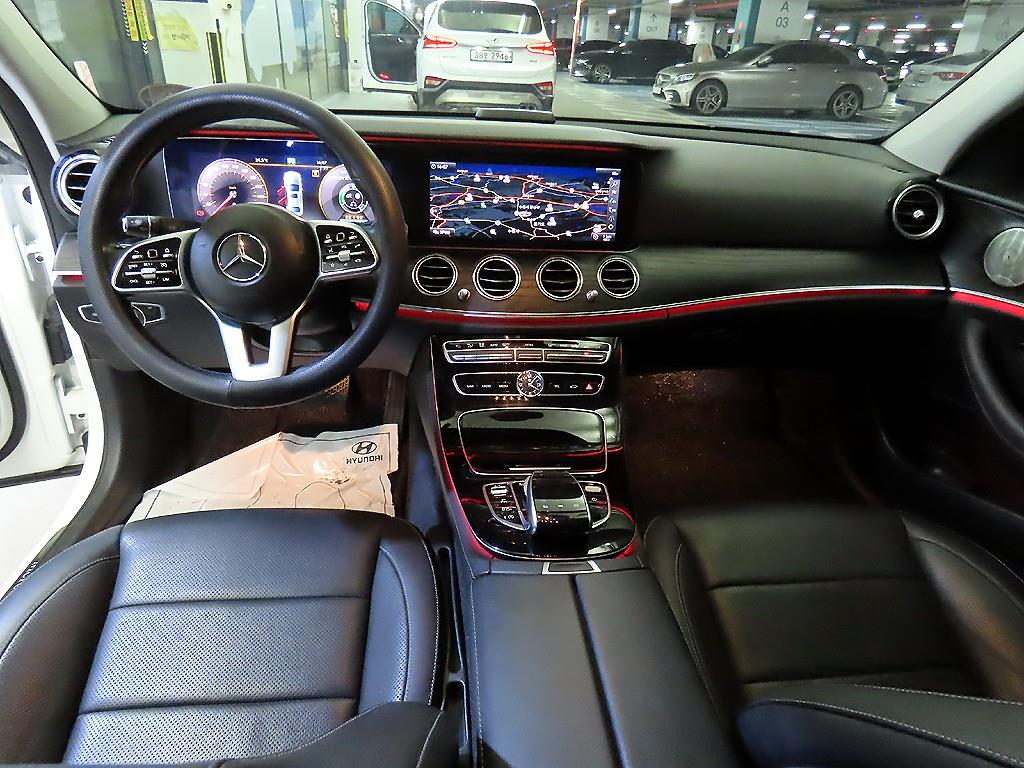 Mercedes Benz E class - Vista 10