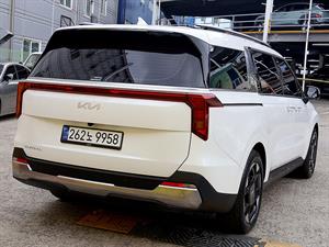 KIA Carnival - Vista 8