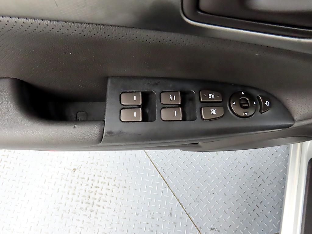 HYUNDAI Sonata - Vista 11