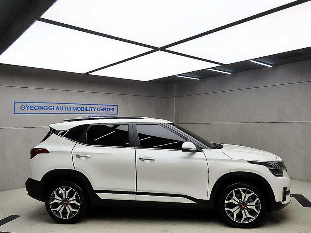 KIA Seltos - Vista 2