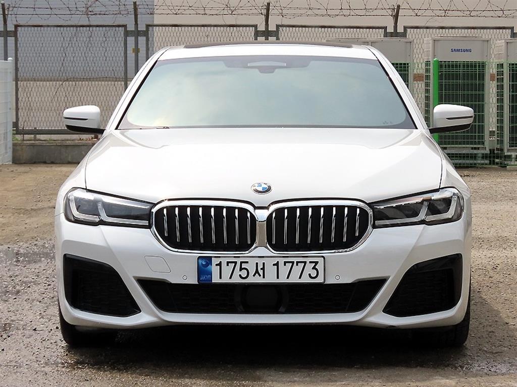 BMW 5 Series 2023 Blanco - Importación desde Corea - HF Imports Iquique - Foto 1