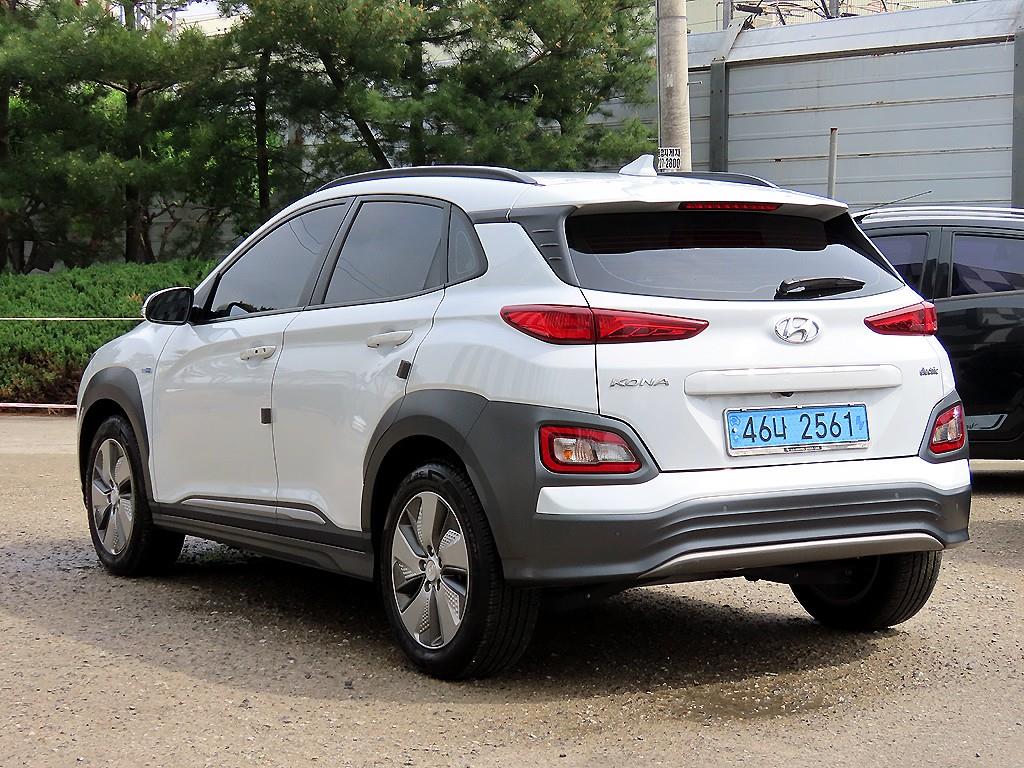 HYUNDAI Kona - Vista 3