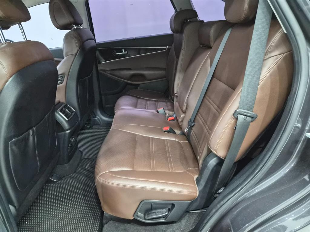 KIA Sorento - Vista 6