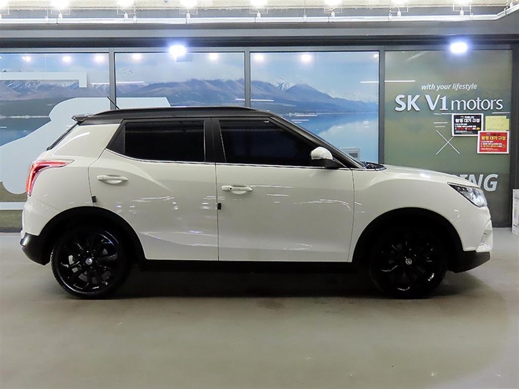 Ssangyong Tivoli - Vista 3